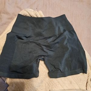 Alphalete amplify shorts